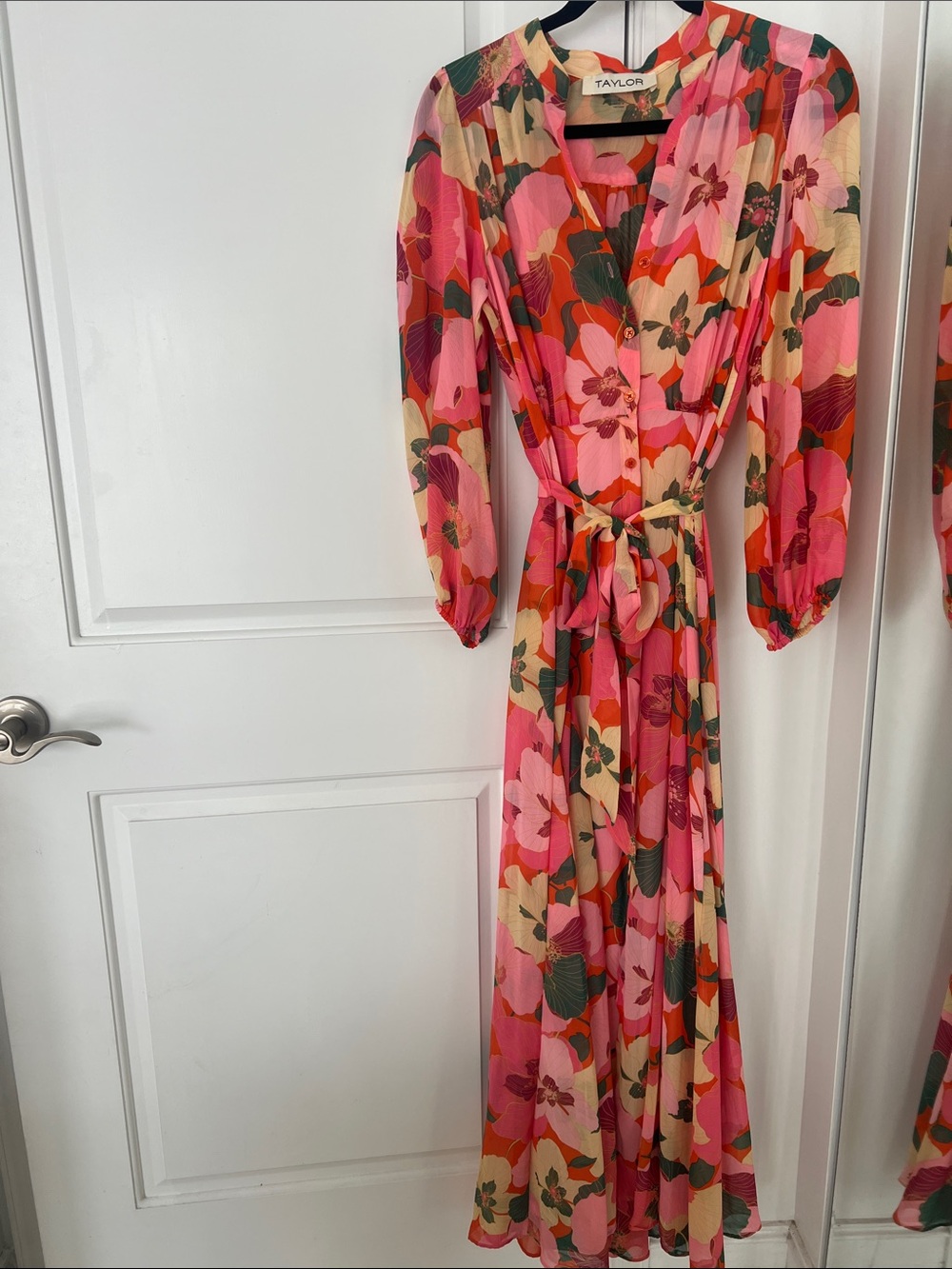 Taylor button up Pink Floral Tie-Waist Maxi Dress w pink slip NWT